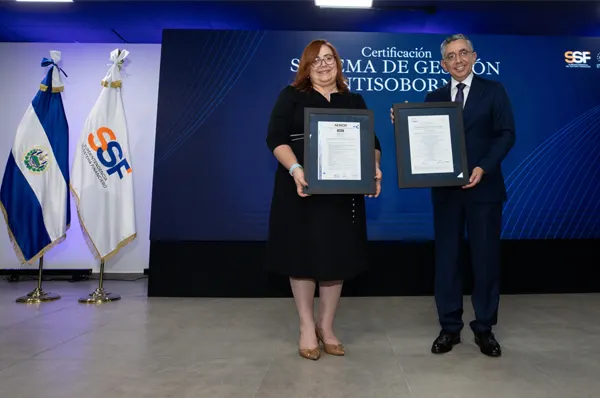 La certificación reafirma el compromiso de la institución con la integridad, la transparencia y la adopción de estándares internacionales