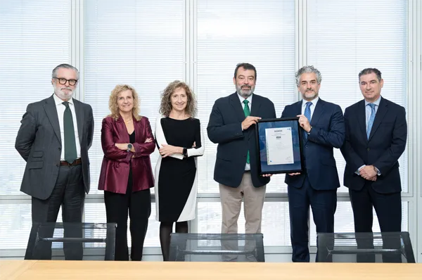 Velatia obtiene la primera certificación de Buen Gobierno y Gobernanza de AENOR