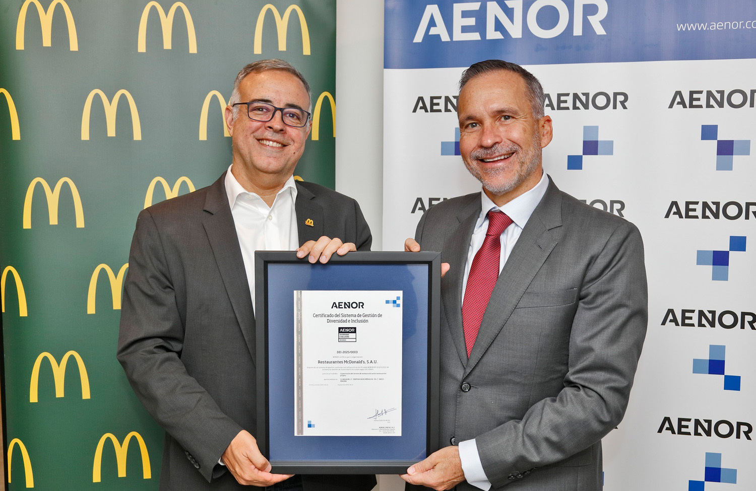 McDonald's España, compañía líder del sector de la restauración en España, ha obtenido la Certificación de AENOR ‘Sistema de Gestión de la Diversidad e Inclusión en la Empresa’ (SGD&I), basada en la ISO 30415.